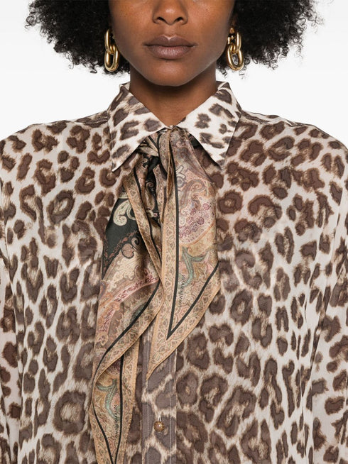 Illustration leopard-print shirt